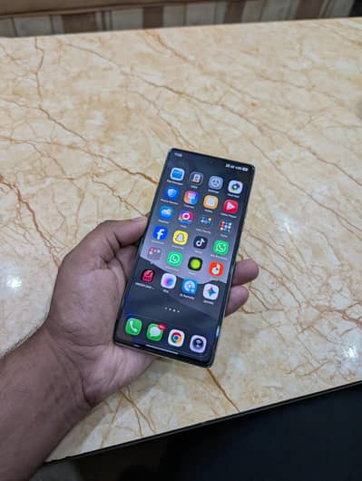 Tecno CAMON 40