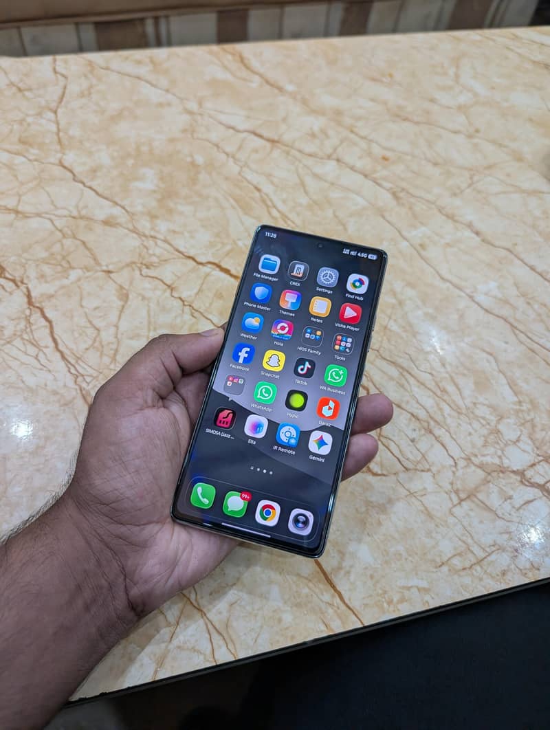 Tecno CAMON 40 0