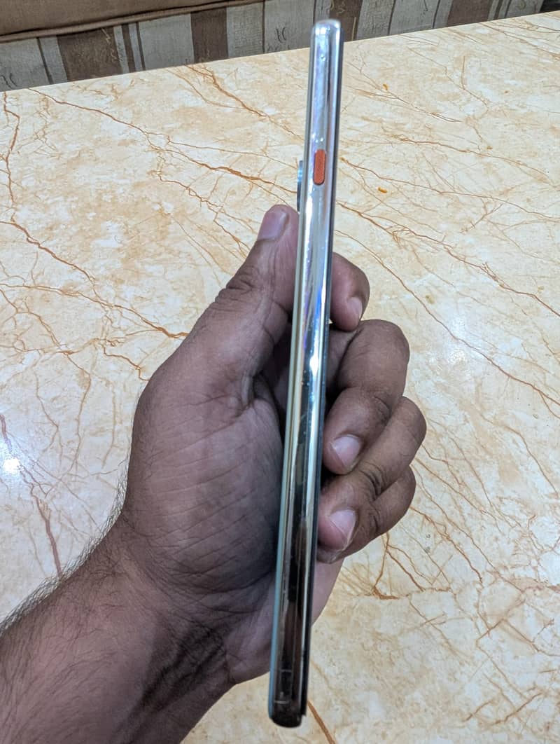 Tecno CAMON 40 5