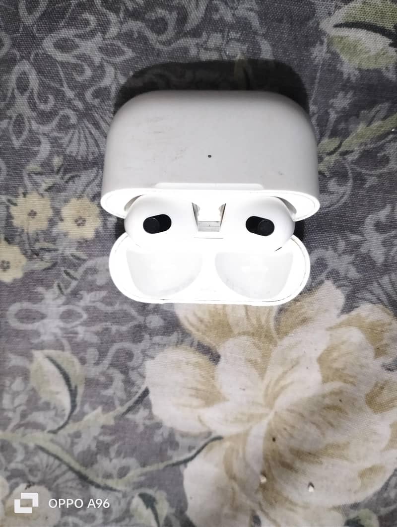 Apple 3rd generation 2