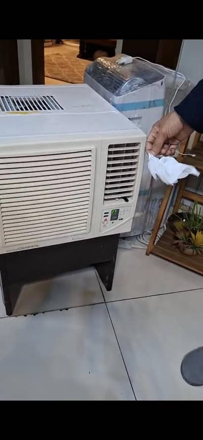 General 0.75 Ton used AC