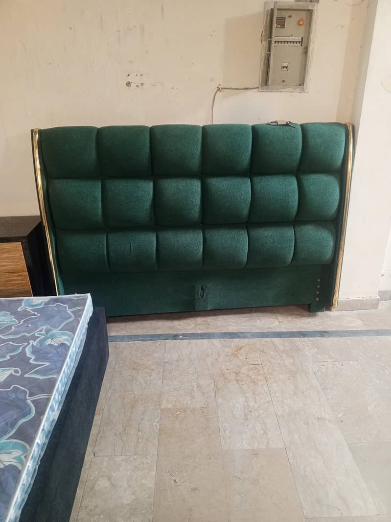 Double bed only 9