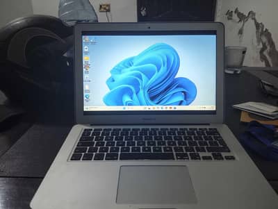 Apple MacBook 2011/4GB RAM/128GBSSD/ORIGINAL APPLE LAPTOP