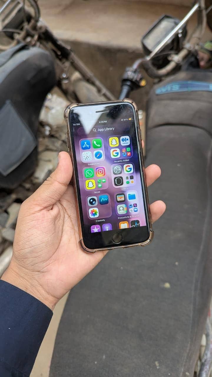Apple iPhone SE 3