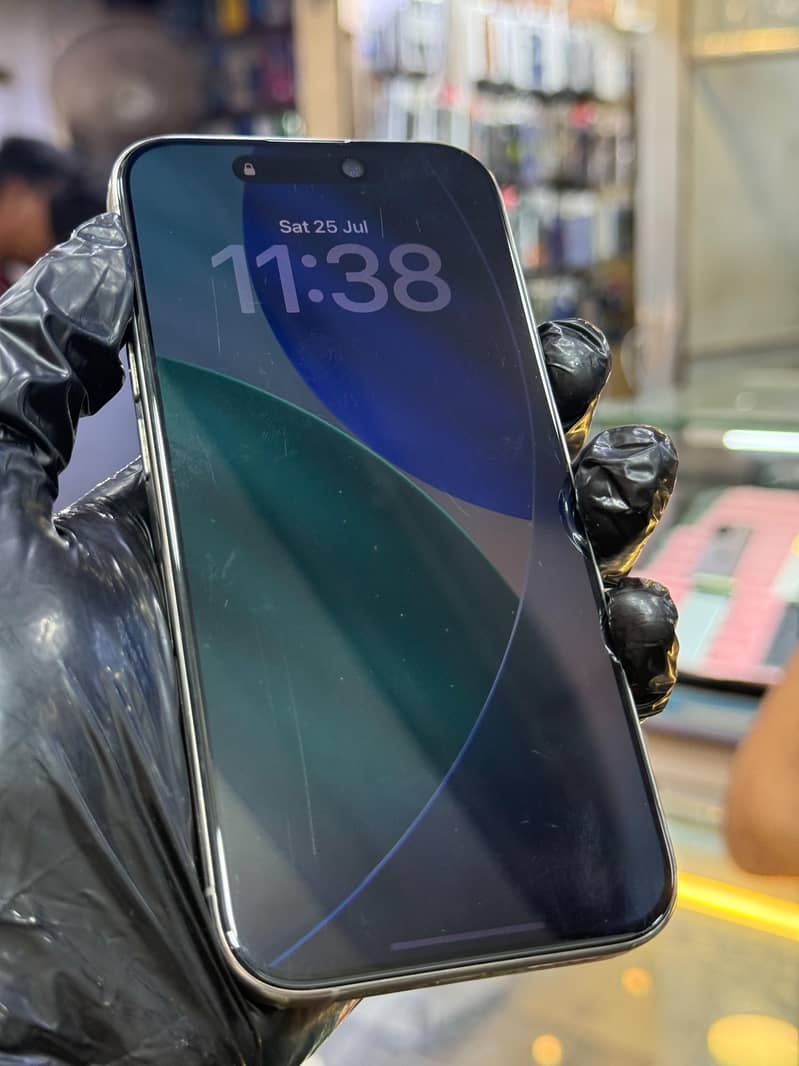 Apple iPhone 15 Pro 1