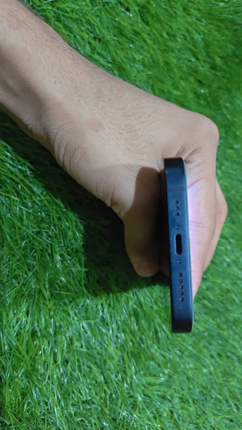 iPhone 14 2