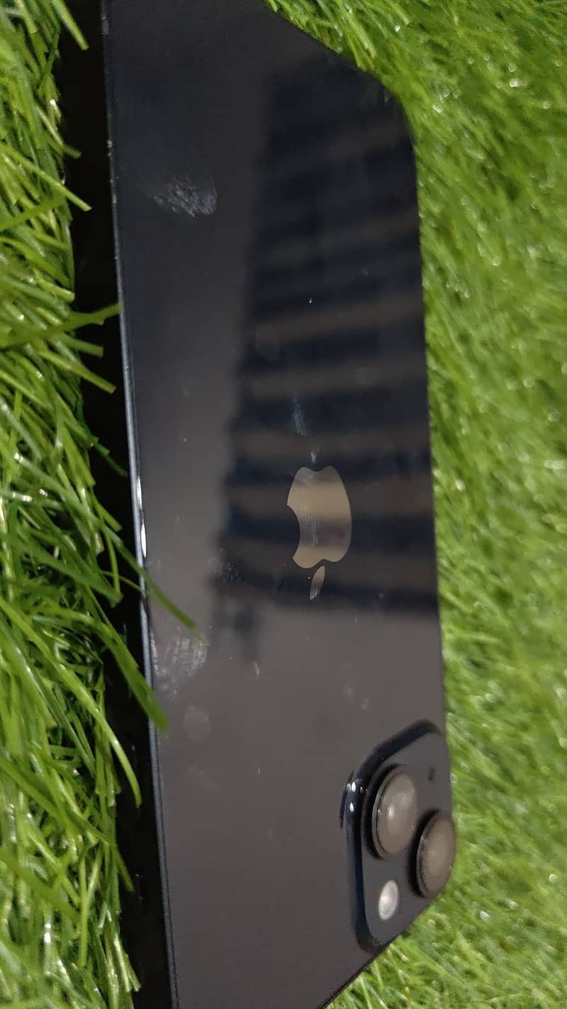 iPhone 14 3