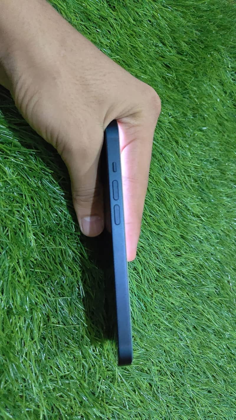 iPhone 14 6
