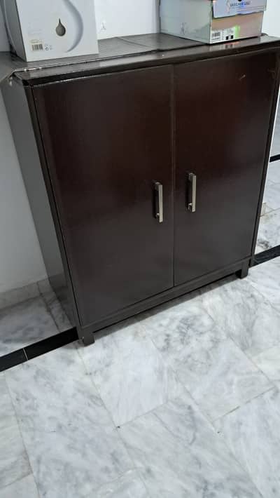 Shoe rack/cupboard