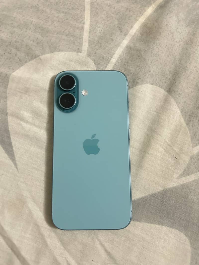 Apple iPhone 16 0