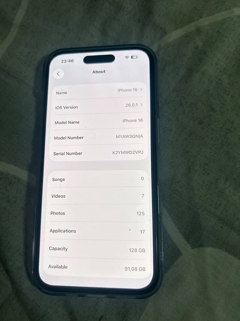 Apple iPhone 16 2