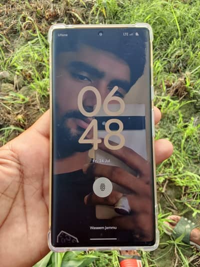 Google pixel 6 pro.        Exchange I phone and one