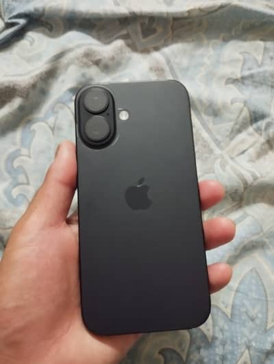 Apple iPhone 16