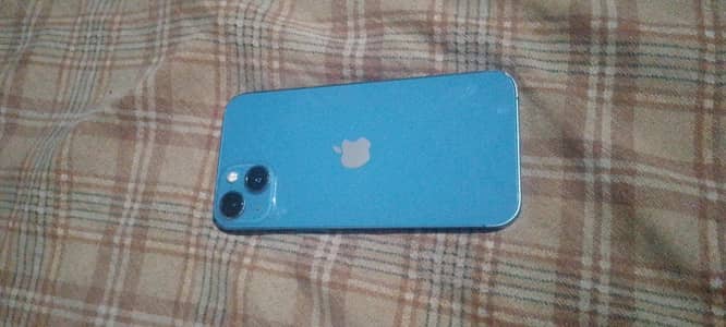 Apple iPhone 13