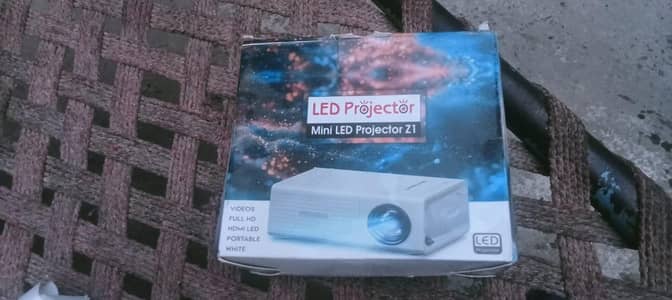 projectr  for sale with sapeaker