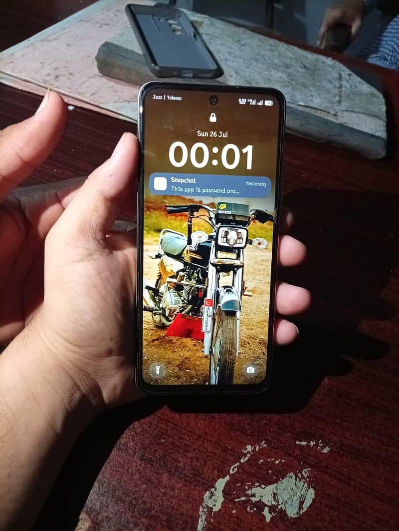 Realme C75 1