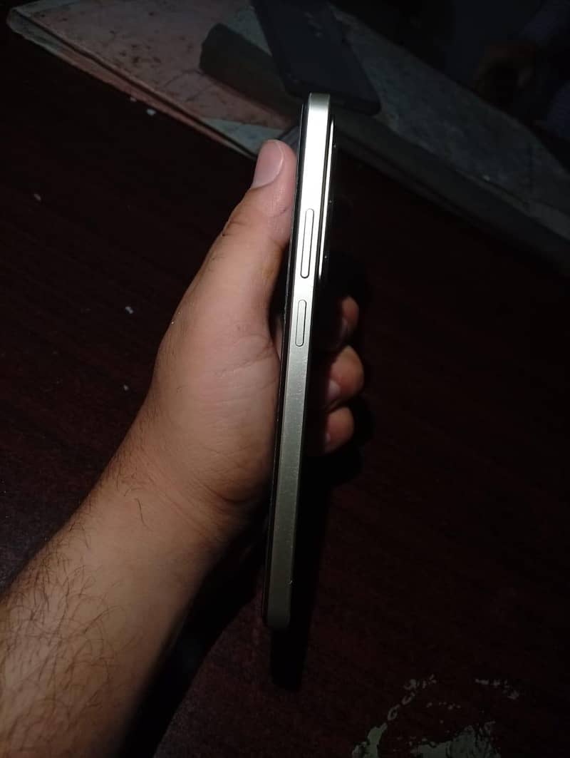 Realme C75 4
