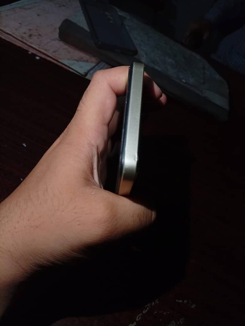 Realme C75 5
