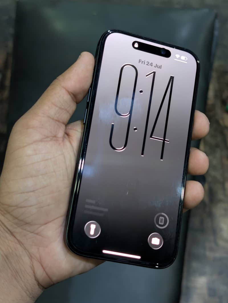Iphone 16 (SIM LOCK) 4