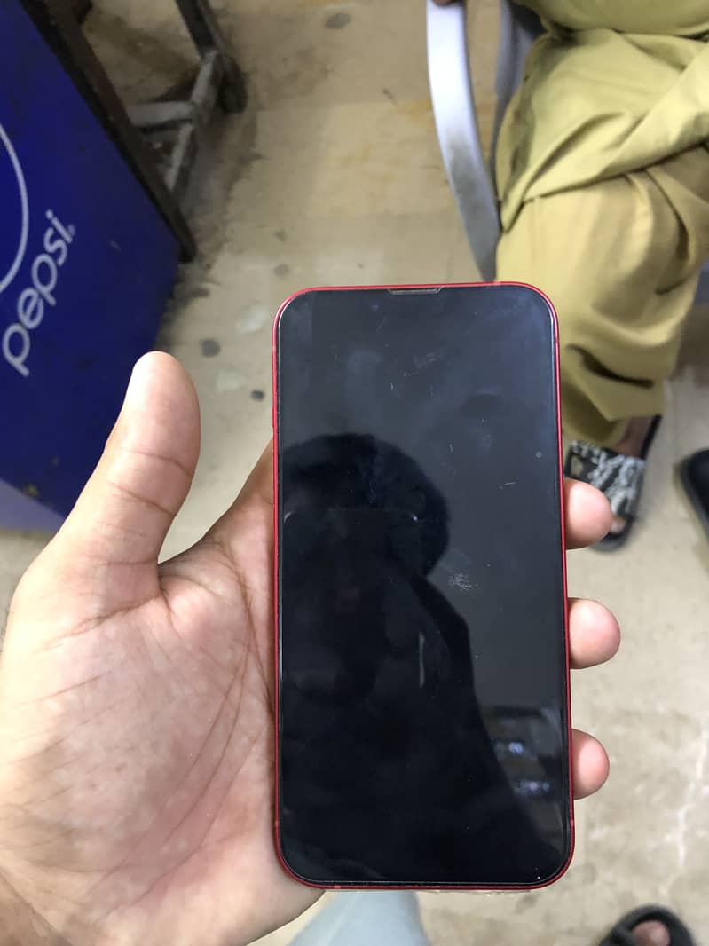 iPhone 13 13