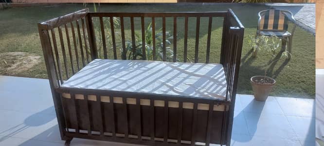 Baby Cot for Sale in multan Cantt