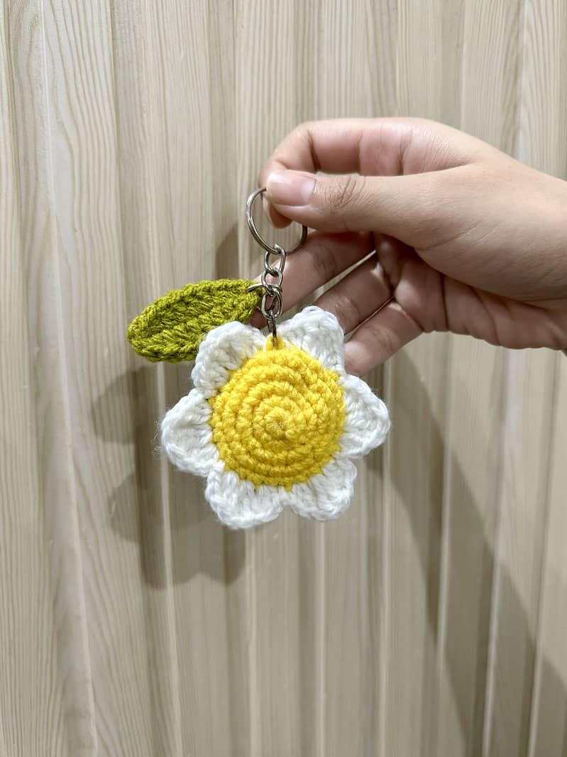 Daisy keychain  1