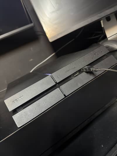 PlayStation 4 available for sell in accumulate condition