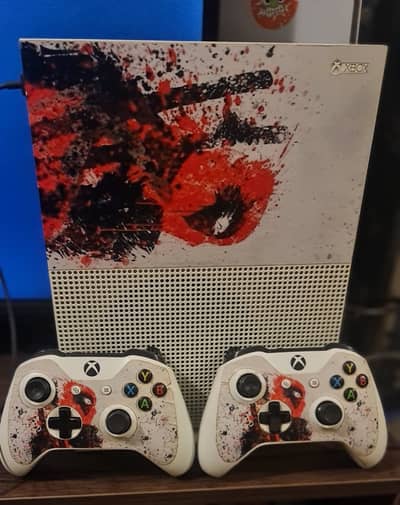 XBOX One S 500GB ( 2 Controllers. Charging Dock, Battery Pack )
