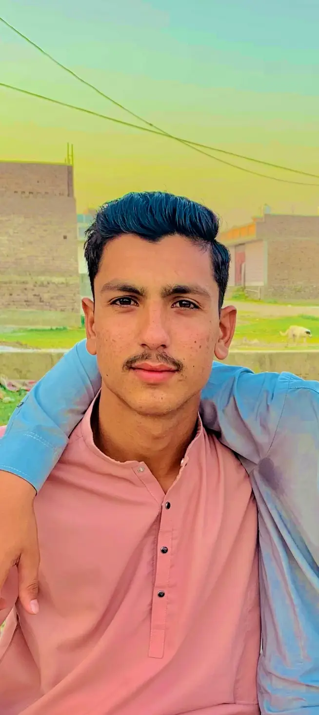 Mehnati aur imaander larki  . seekhne ki khwahishmand har kaam Karni — photo 3