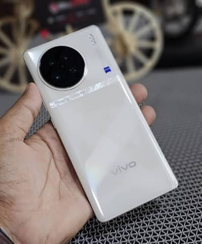 Vivo X90s