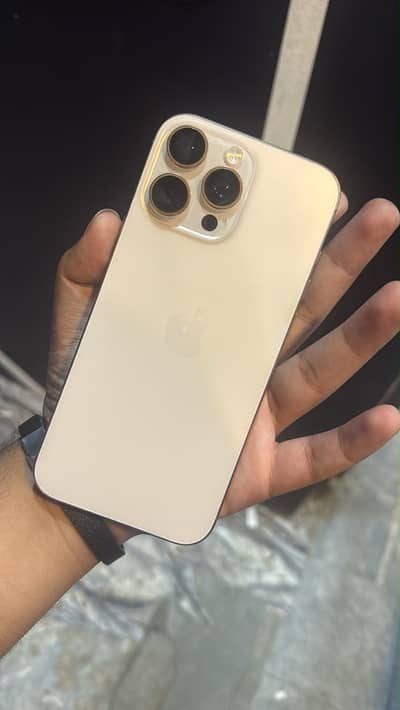 Apple iPhone 16 Pro Max
