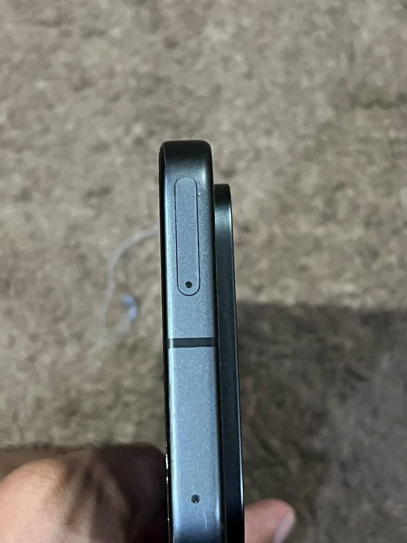 Google Pixel 10 4