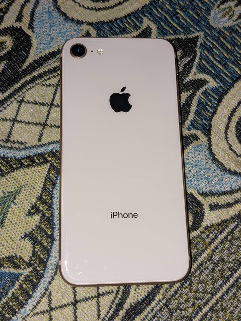 Apple iPhone 8 0