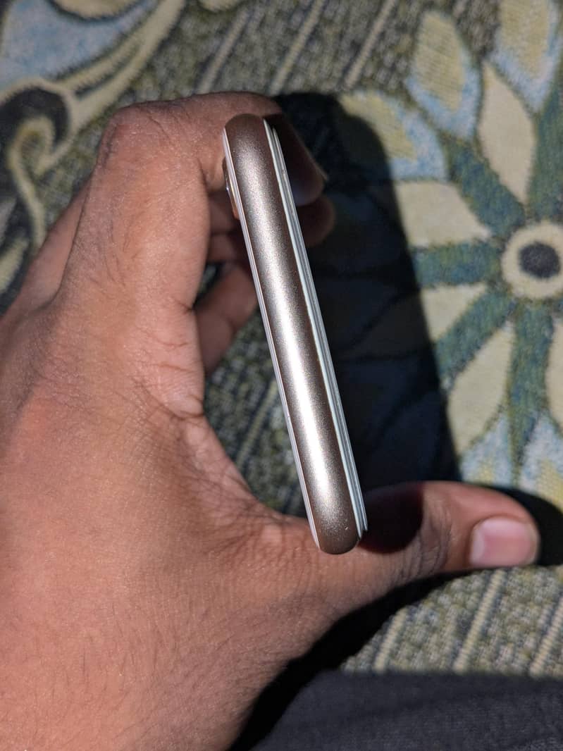 Apple iPhone 8 5