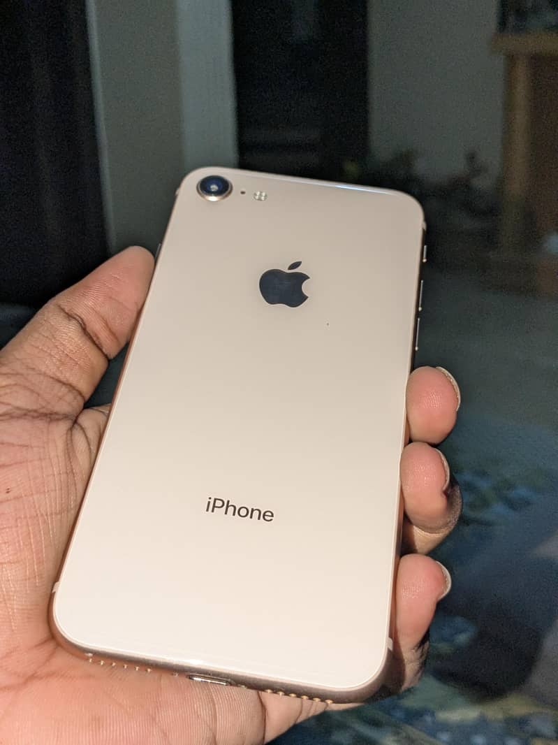 Apple iPhone 8 6