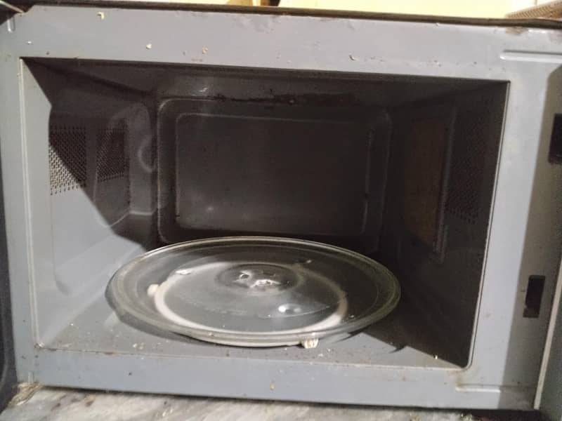 Microwave oven 0