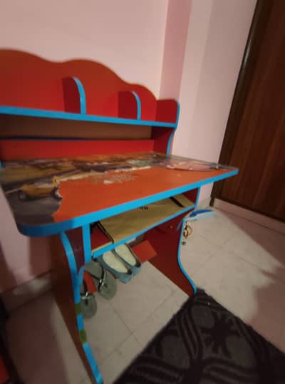 Kids study table