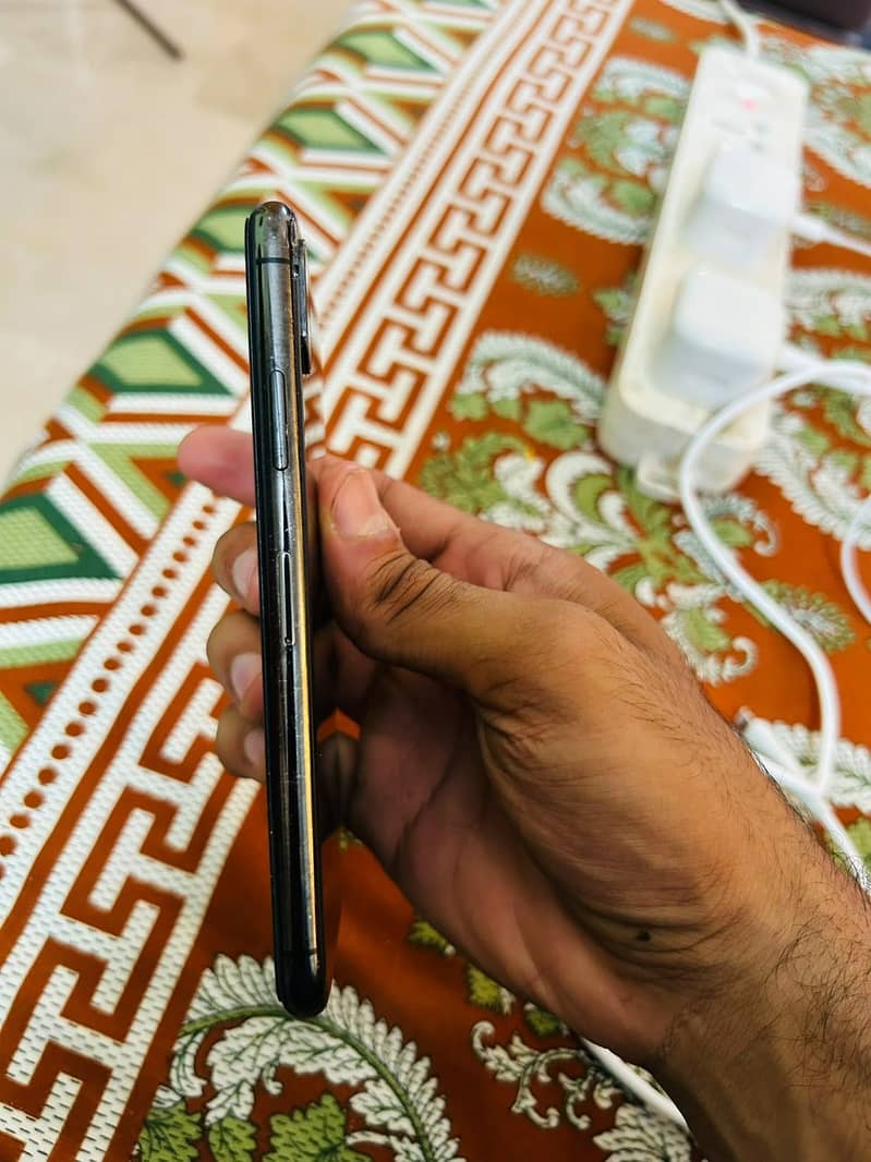 Apple iPhone X 2
