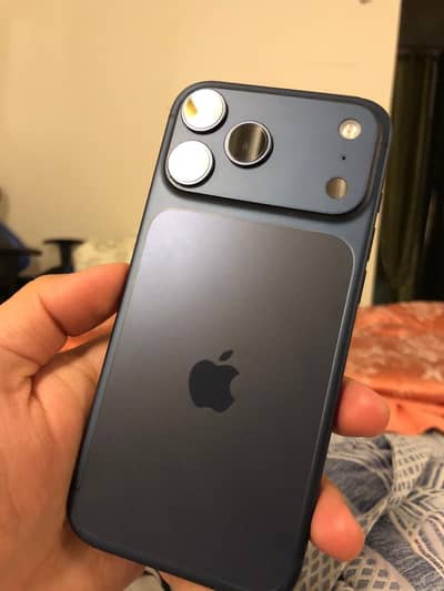 I phone 17 pro max 256 jv/ with box