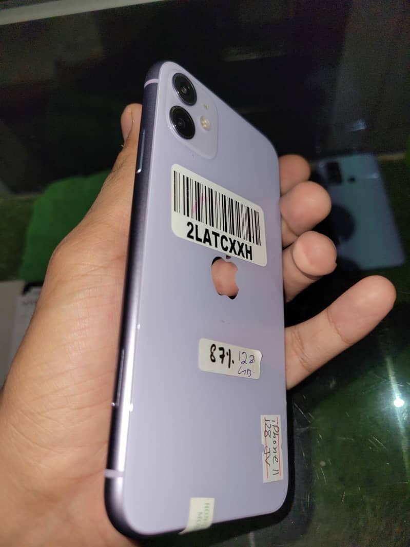 Apple iPhone 11 0
