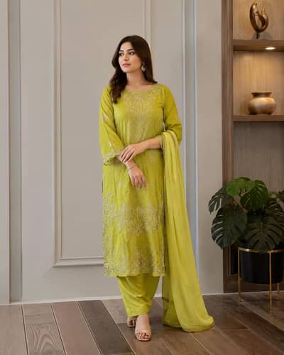 Formal Dress/Wedding Wear / Party Wear / Casual Dress For Sale