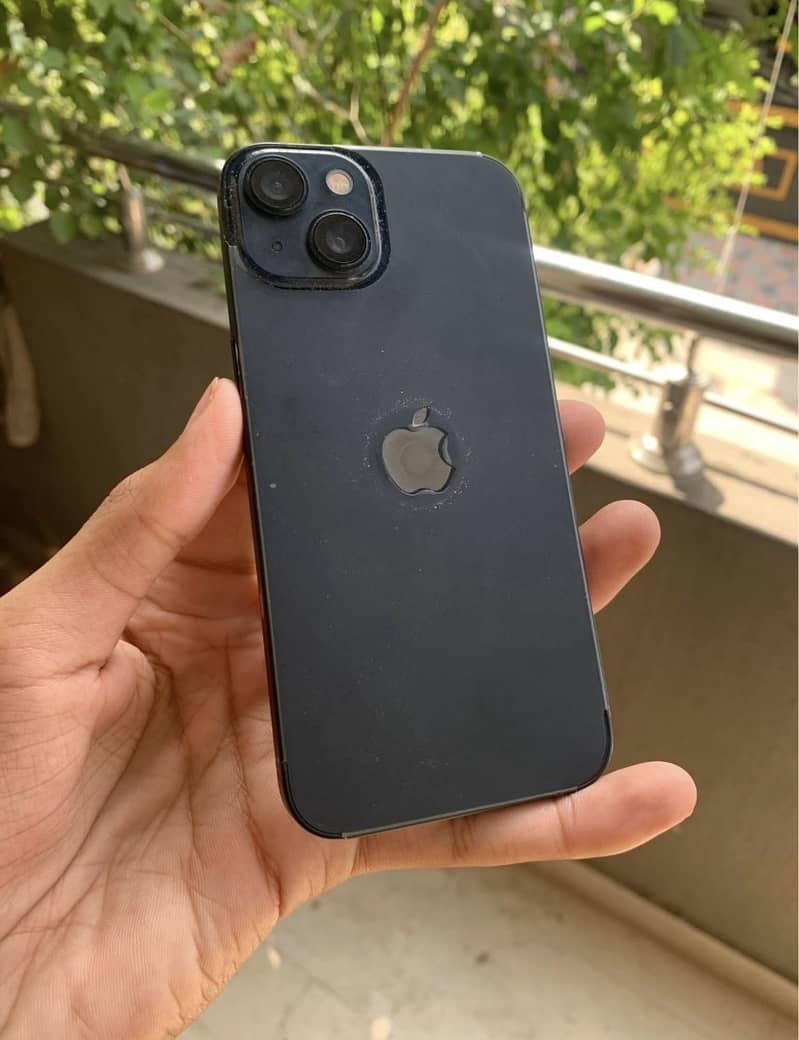 Apple iPhone 13 0