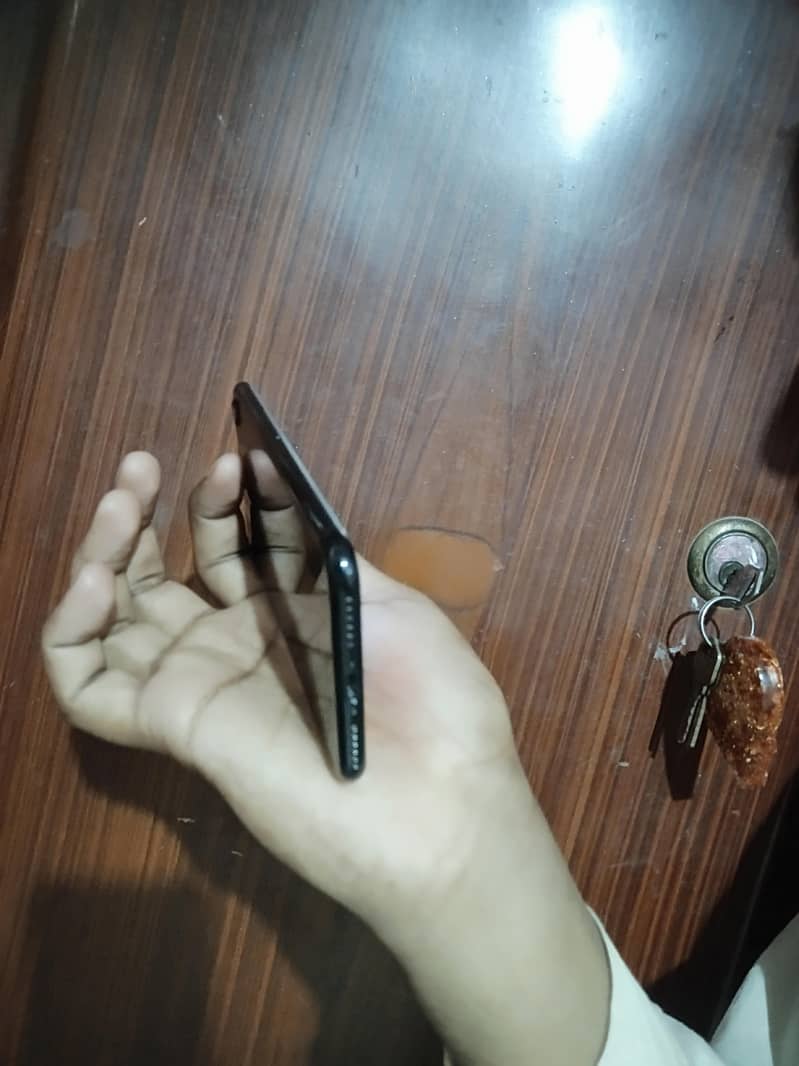 Apple iPhone 7 1