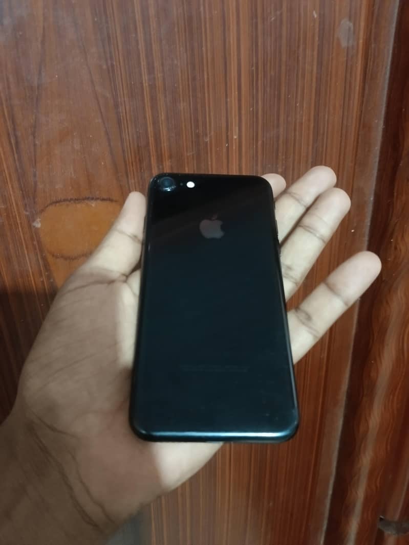 Apple iPhone 7 5