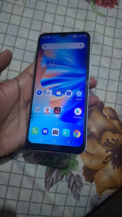 Tecno Spark 6 Go 4 / 64 GB, 7.5 / 10 Condition Dual Sim PTA Approved
