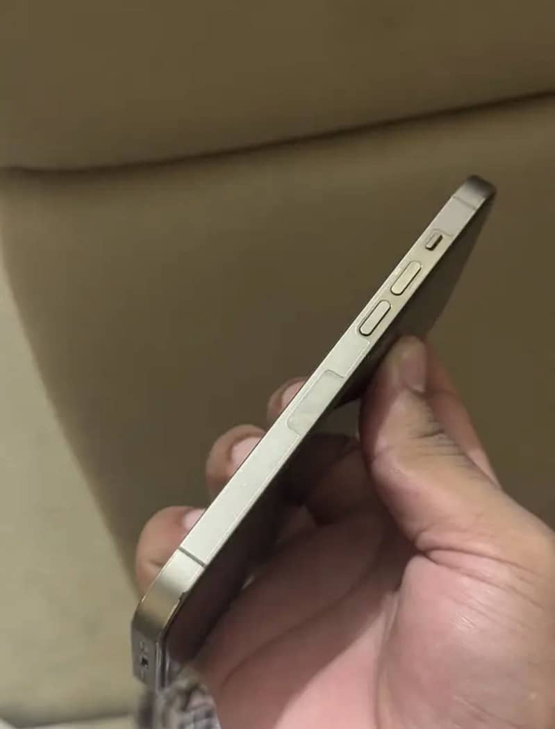 iPhone 14 Pro 2