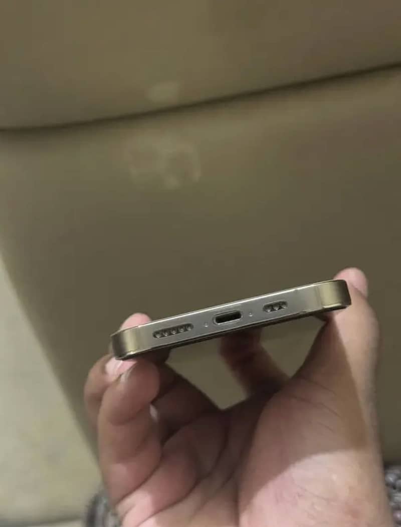 iPhone 14 Pro 5