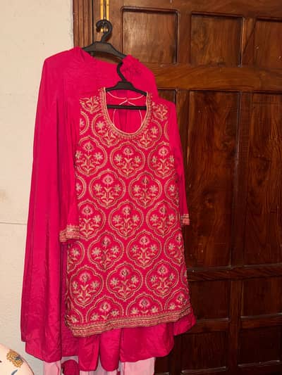 3-Piece Embroidered Pink Suit – Ready to Wear – Excellent Condition