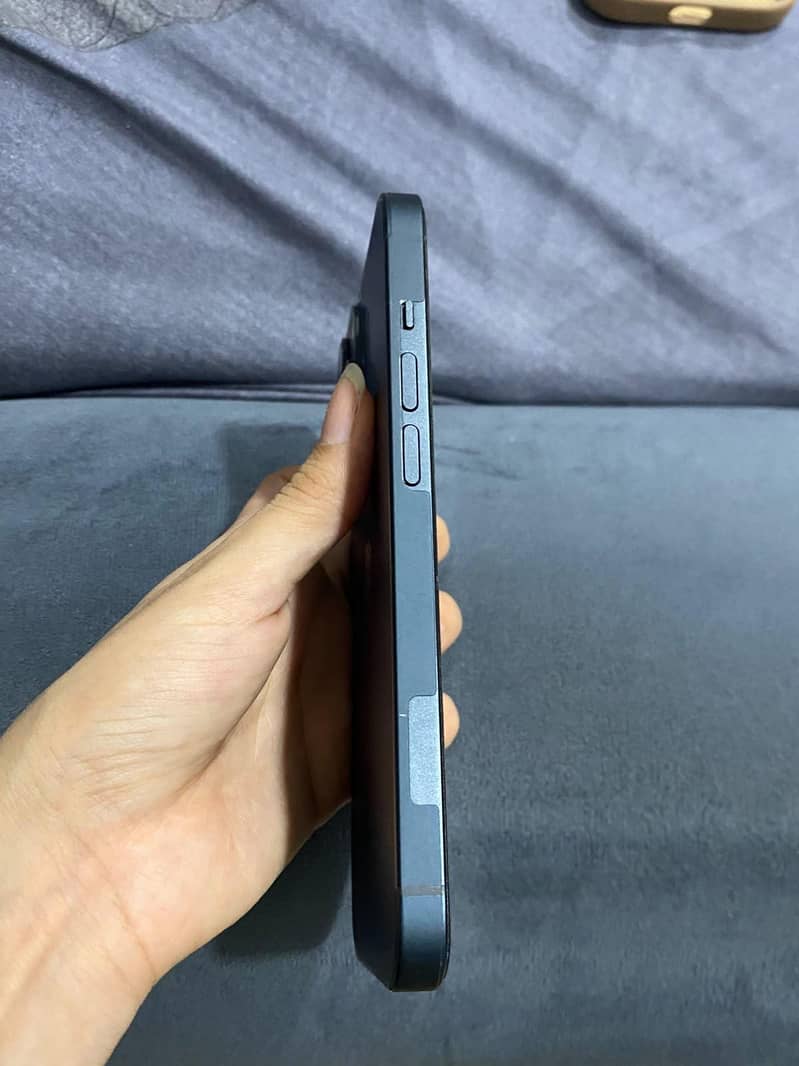 Apple iPhone 14 3