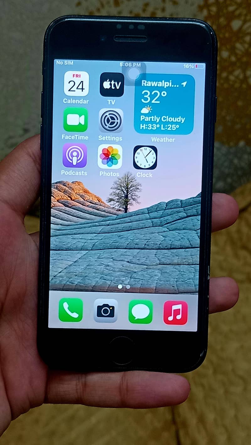 Apple iPhone 7 1